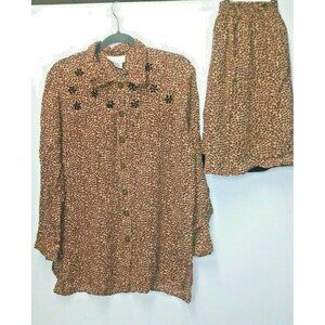 Cache blouse & shorts 2pc Size M/L Animal print elastic waist collar embroidery